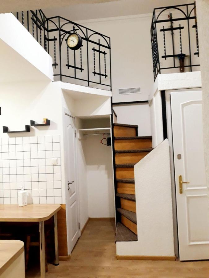 Regrand Apartment On Svobody 22 リヴィウ エクステリア 写真